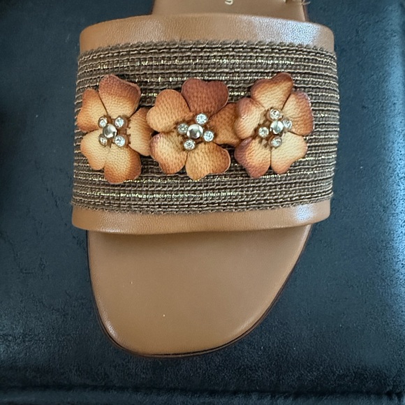 Italian Shoemakers Brown Floral Sandals - Picture 2 of 2